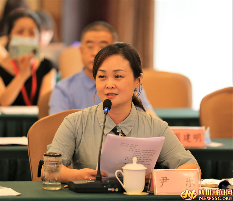 中国画教学课例获奖老师代表 尹乐.jpg
