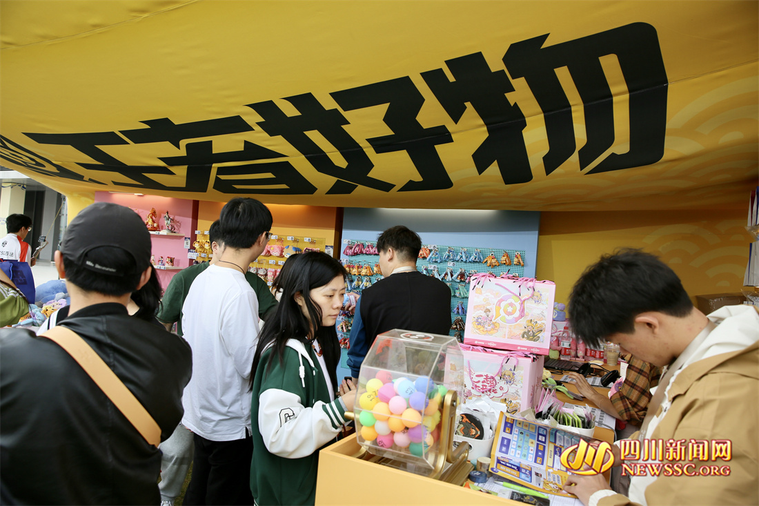 王者荣耀八周年共创之夜活动游园会现场 (13).jpg