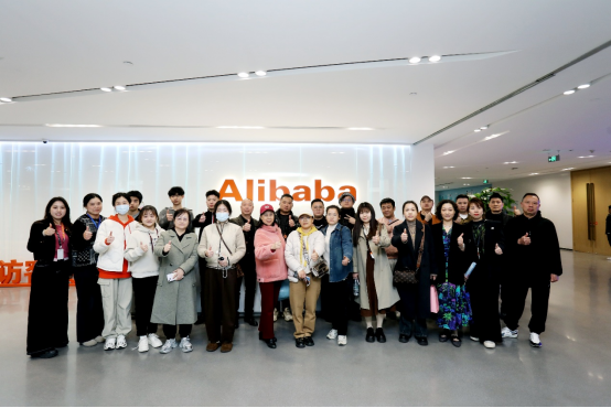 荷花好物扬帆出海 荷花新商学跨境电商赋能培训在蓉成功举办1291.png 荷花好物扬帆出海 荷花新商学跨境电商赋能培训在蓉成功举办1291.png